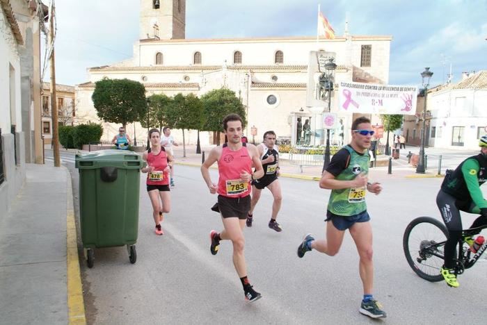 Gran nivel en Casasimarro en la primera prueba del XVIII Circuito de Carreras Populares 