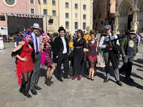 Más de mil personas eligieron los años 20 y el Casco Antiguo para celebrar el Carnaval