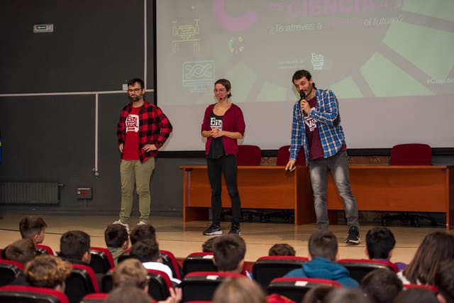 Los monólogos científicos Cuestión de Ciencia vuelven a Cuenca para escuchar las propuestas de los jóvenes a los retos de sostenibilidad 