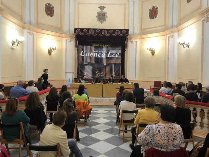 Christian Gálvez aboga por celebrar “todas esas cosas buenas que nos dieron la cultura y la literatura cuando los tiempos eran más oscuros”