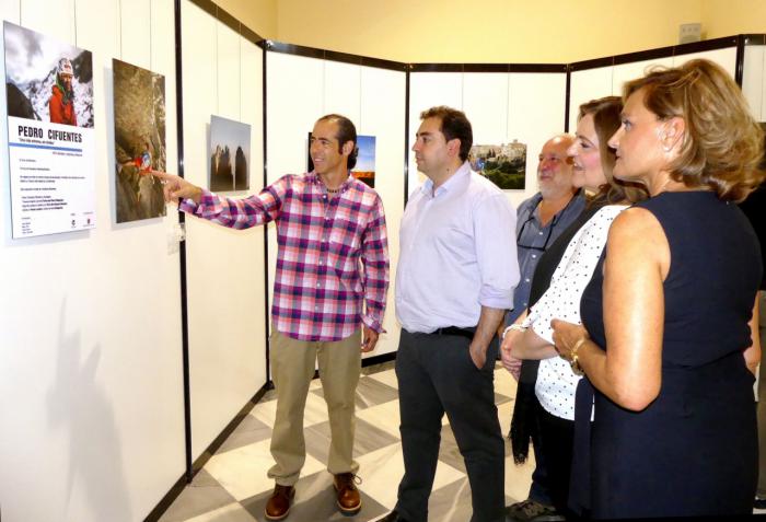 Diputación muestra en una exposición fotográfica las últimas hazañas del alpinista conquense Pedro Cifuentes