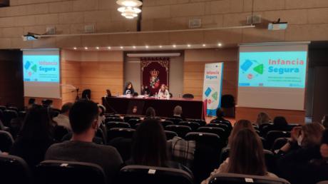 Aldeas Infantiles SOS presenta en el campus el proyecto “Infancia segura: prevención y respuesta a la violencia entre iguales”