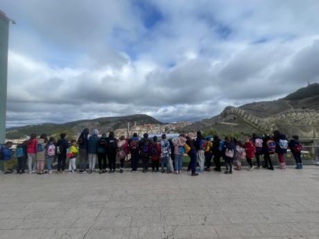 Los niños del Centro Concilia disfrutan de una didáctica visita al MUPA