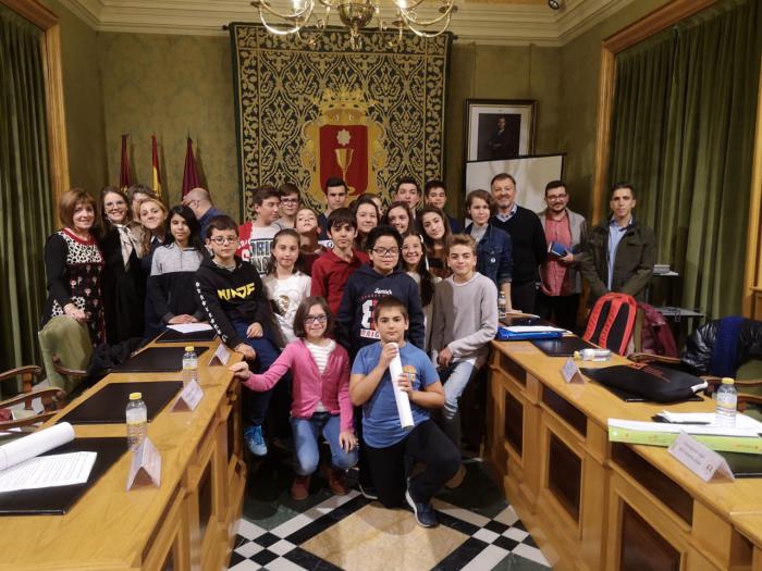 El Consejo Municipal de la Infancia acuerda celebrar el acto por el Día Internacional en el colegio Federico Muelas el 20 de noviembre