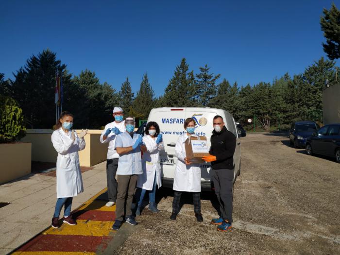 MASFARNÉ reparte entre todas sus delegaciones 1000 máscaras de protección contra el coronavirus.