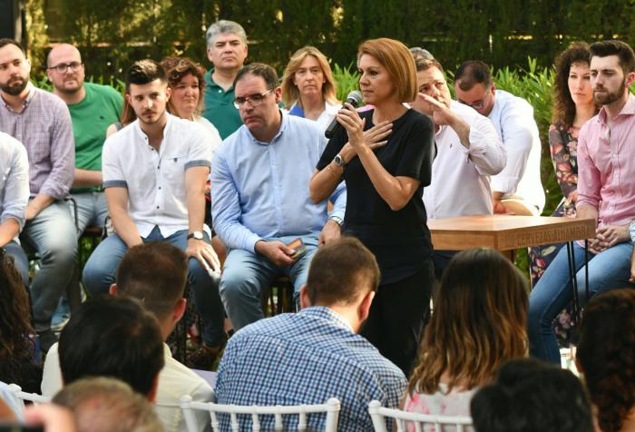 Cospedal: “La renovación del PP no puede convertirnos en un facsímil de Ciudadanos”