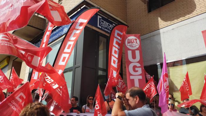 La advertencia de CCOO y UGT se hace oír ante CEOE CEPYME Cuenca : O los salarios suben o habrá conflicto en cada centro de trabajo