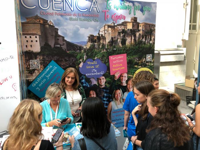 El stand del Ayuntamiento en el Student Welcome Day de Madrid recibe numerosas visitas y consultas