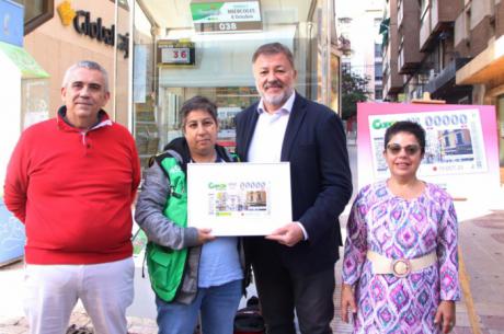 El cupón de la ONCE ‘se pasea’ por Carretería, una calle de Cuenca con historia y tradición