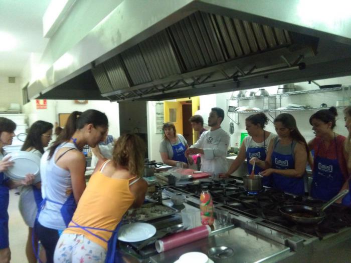 Concluye un curso de cocina creativa en la capital