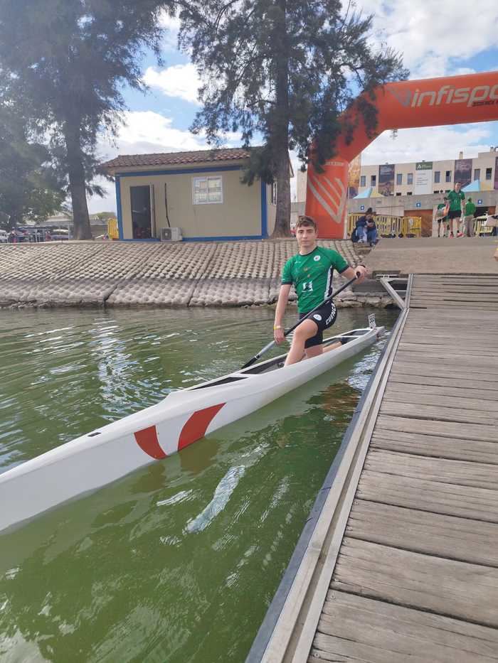 Celia Toledo y David Olivares del Club Piragüismo con Carácter rumbo al Campeonato Europa de Maratón