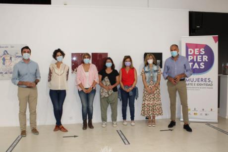La muestra ‘Despiertas. Mujeres, Arte e Identidad’ llega a Tarancón para visibilizar la figura femenina a través del arte