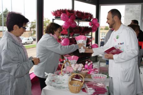 La Gerencia del Área Integrada de Cuenca se suma al rosa en el Día contra el Cáncer de Mama