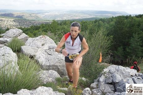 María Jesús Algarra y David Cano, intratables en el VII Trail Salvacañete “Alto Arambio”