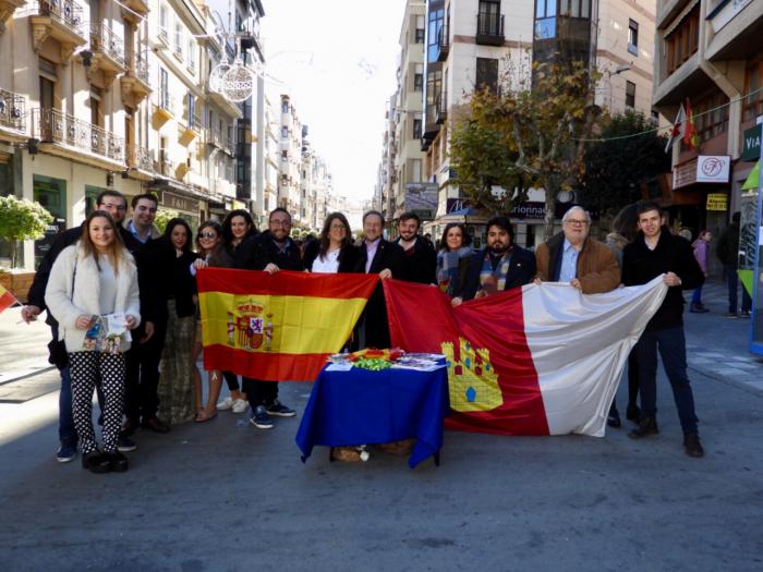 NNGG homenaje a la Constitución en Cuenca