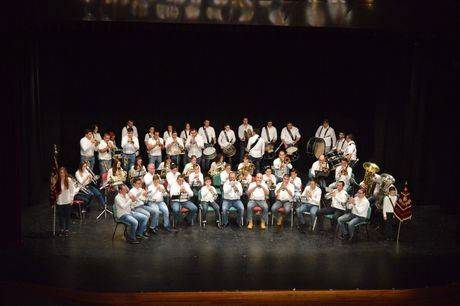 Los moteños mostraron su cara solidaria en el Concierto de Bandas de Cornetas y Tambores