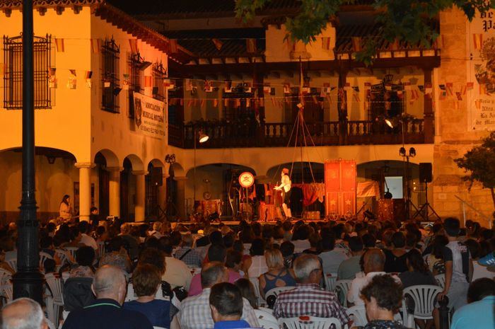 El teatro-circo Oniricus da comienzo a la semana cultural en Mota del Cuervo