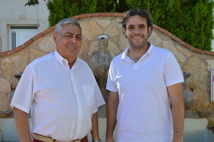 Ayuntamiento de Mota y Hermandad renuevan su colaboración para la organización de las Fiestas en honor a San Agustín y Ntra. Sra. Del Valle