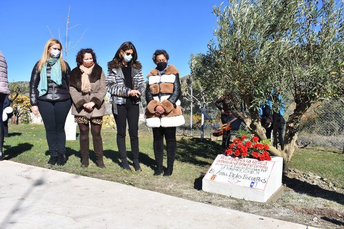 Los familiares de las víctimas de Covid-19 de la región se despiden de sus seres queridos en un acto homenaje en Cuenca
