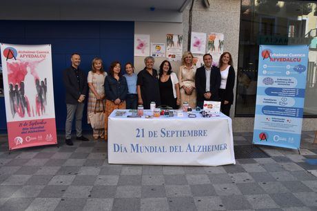 Las instituciones conquenses muestran su apoyo a Afyedalcu en el Día Mundial del Alzheimer