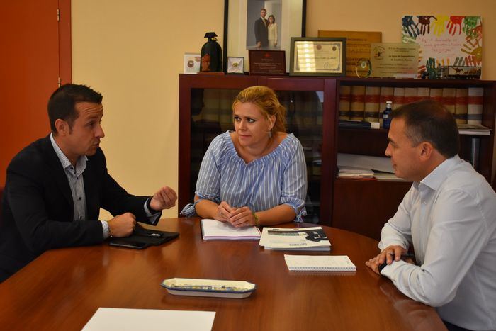 La Junta traslada a Mercadona las líneas de ayudas a la contratación de personal con las que cuenta Castilla-La Mancha
