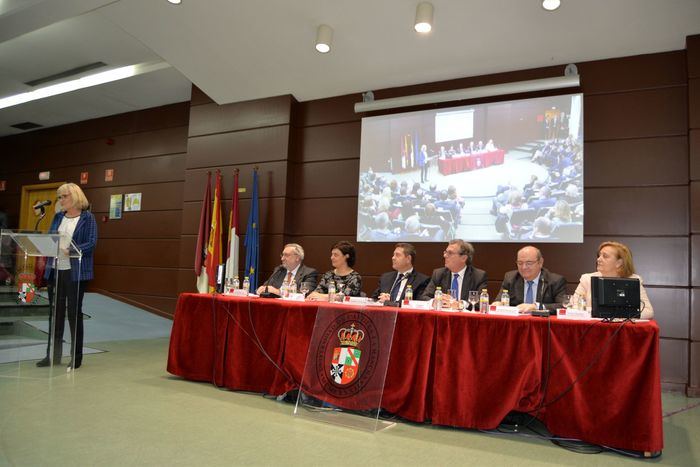 Pérez Rubalcaba da nombre al Aula Magna de Servicios Generales del Campus de Ciudad Real