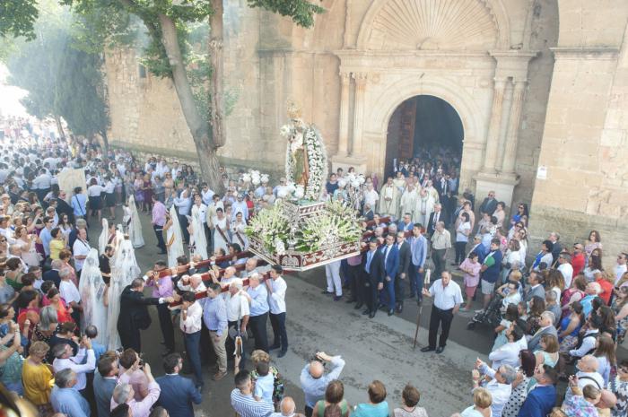 Mota se vuelca a sus calles en la solemne Procesión y Ofrecimiento en honor a la Virgen Ntra. Sra. De La Antigua de Manjavacas