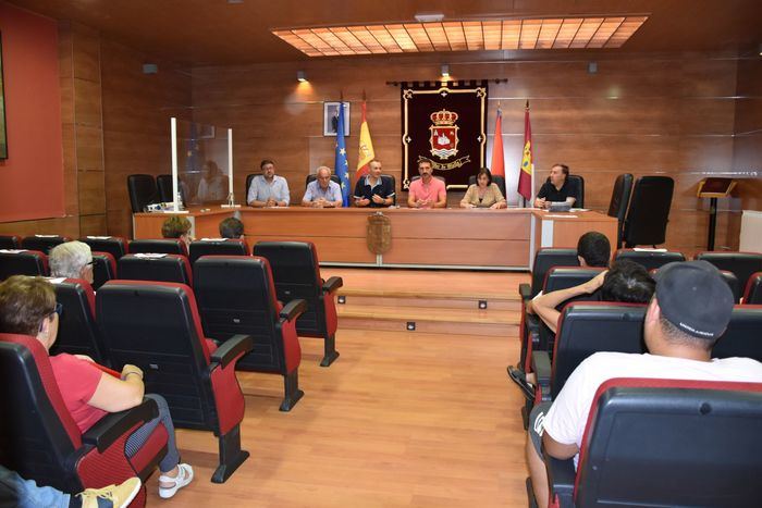 Fomento inicia una seria de encuentros en los municipios del cinturón de Cuenca para dar a conocer el servicio ASTRA