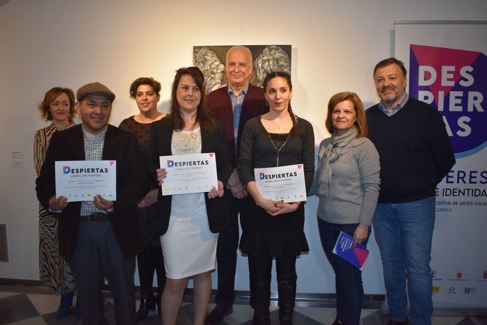 Irene Cano, Pablo Guillermo Tapia y Paula Segarra premios de la exposición ‘Despiertas’. Mujeres, arte e identidad