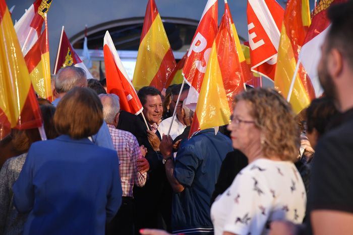 García-Page acaba la campaña en la provincia y cierra en la capital con Bono y Dolz