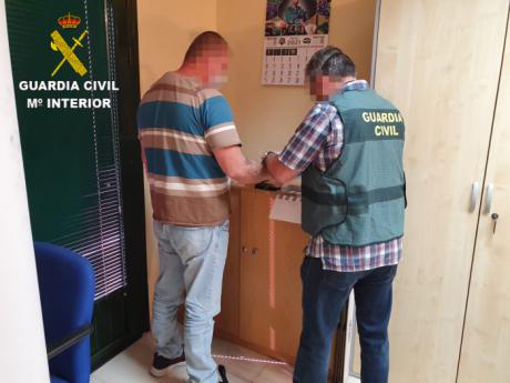 La Guardia Civil detiene in fraganti a una persona por un robo con violencia en un estanco de Villaseca de la Sagra