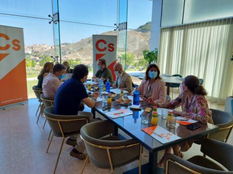 Picazo: "Ciudadanos no tiene gobiernos en la sombra, nosotros tenemos gobiernos reales que bajan el IBI"