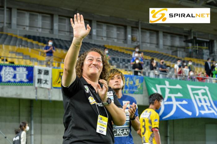 La entrenadora conquense de fútbol Milagros Martínez se despide del Suzuka