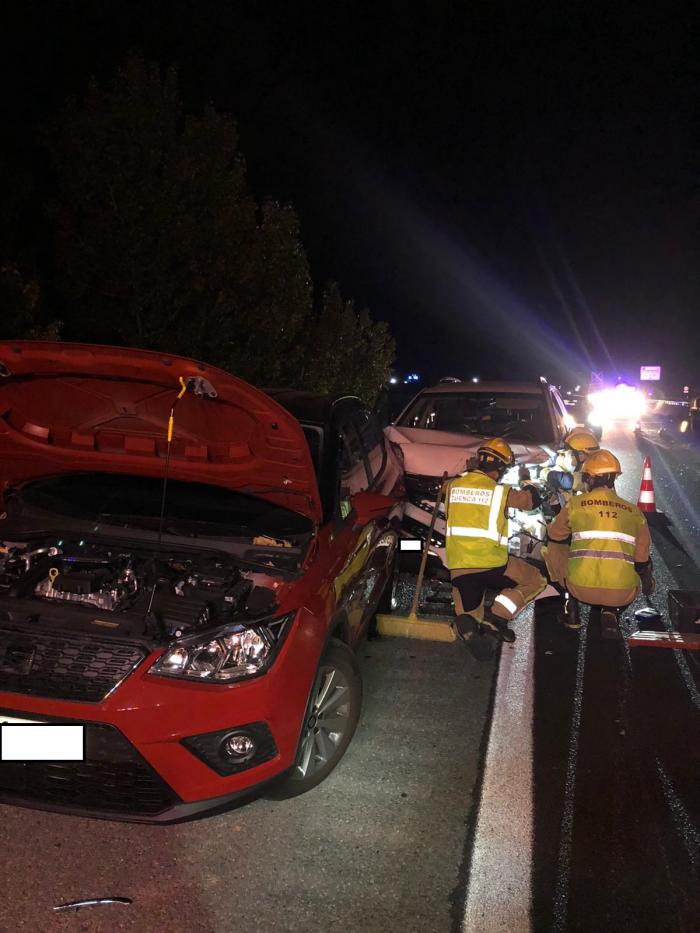 Colisión de tres vehículos en la A-3 en el término municipal de Huete