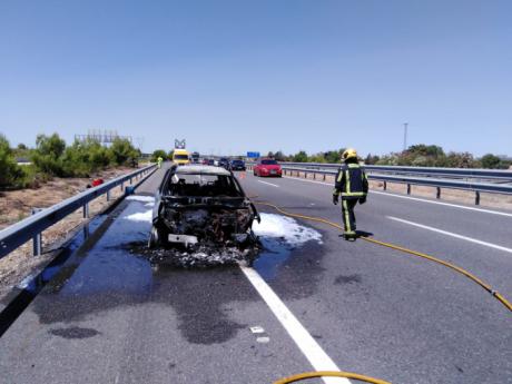 Un muerto y seis heridos al chocar un camión y dos turismos en la A-3 a su paso por Tébar