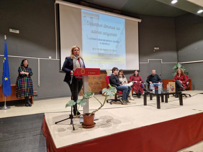 La literatura infantil y juvenil protagonizan la primera jornada de los ‘Encuentros literarios con autores conquenses’