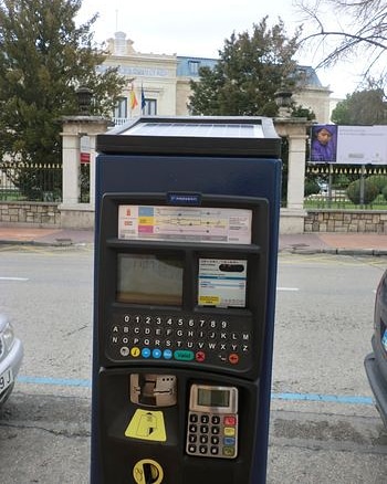 Piden suprimir el pago de la zona azul en la capital