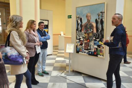 La Diputación acoge una exposición de Alberto Malo en un estilo surrealista y con muchos homenajes a Cuenca