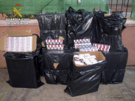 La Guardia Civil aprehende 6.500 cajetillas de Tabaco en la autovía de Andalucía