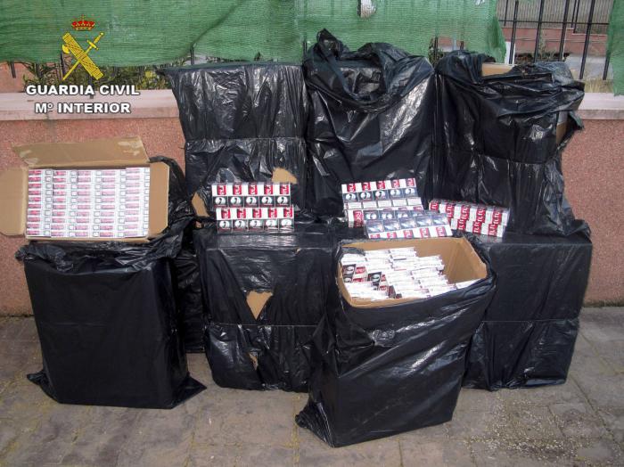 La Guardia Civil aprehende 6.500 cajetillas de Tabaco en la autovía de Andalucía