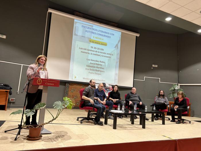 La novela copa el contenido de la segunda y última jornada de los ‘Encuentros literarios con autores conquenses’