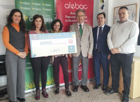 La Fundación Globalcaja entrega el premio de la Ruta de Belenes a la Asociación de Familiares y Enfermos de Bulimia y Anorexia