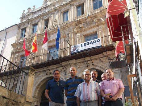 Asociados de ASPADEC y ‘El Crisol’ disfrutarán de un festejo taurino y de los dos conciertos tributo de la Feria y Fiestas de manera gratuita