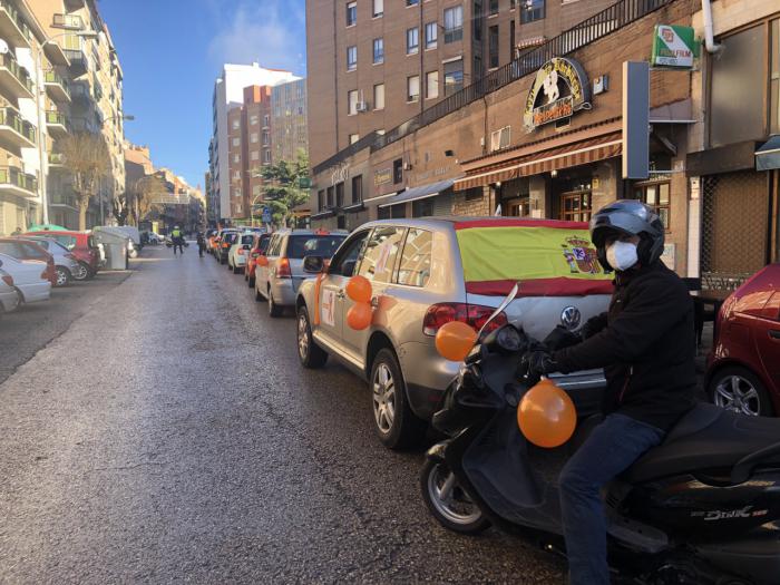 Vuelven a las calles de Cuenca las manifestaciones en coche para rechazar la Ley Celaá
