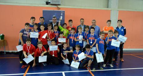 Godoy clausura el curso deportivo del Club de Balonmano ‘Isaac Albéniz’