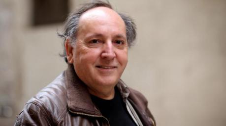 El autor argentino Ernesto Mallo pondrá el broche final al curso 23/24 de Las Casas Ahorcadas