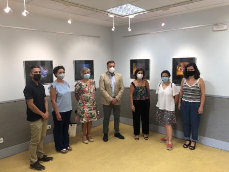 El Centro Joven acoge la exposición de fotografía organizada por Afebac, la Asociación de Familiares de Bulimia y Anorexia de Cuenca
