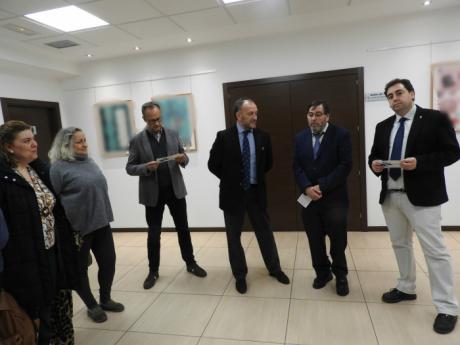 Luis Gordillo expone su obra en el Colegio Oficial de Médicos de Cuenca