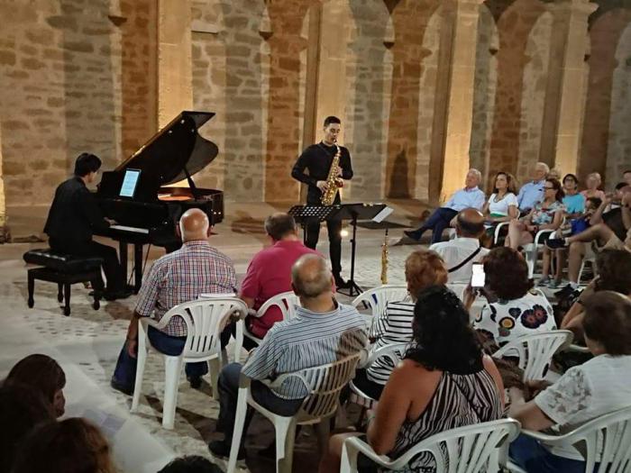 Aforo completo en el concierto de Jesús Reneses y Takahiro Mita en Huete