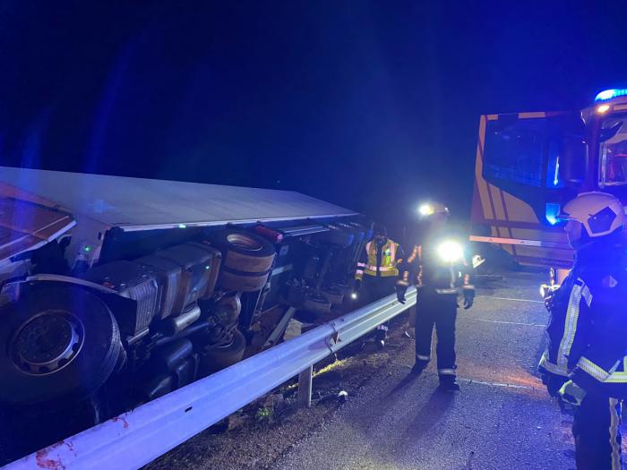 Herido un camionero al chocar contra un turismo en la A-31
